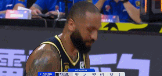🏀CBA半场：吉伦沃特23分 莫兰德11篮板 广东70-45大比分领先深圳